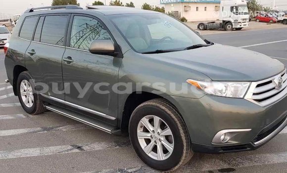 Buy Import Toyota Highlander Green Car in Import - Dubai in Al Jazirah State Buy Import Toyota Highlander Green Car in Import - Dubai in Al Jazirah State
