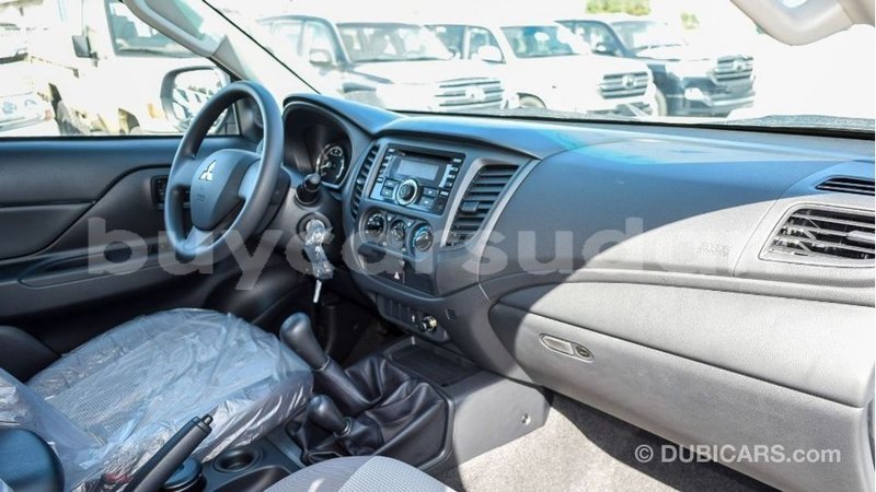 Big with watermark mitsubishi l200 al jazirah state import dubai 2607