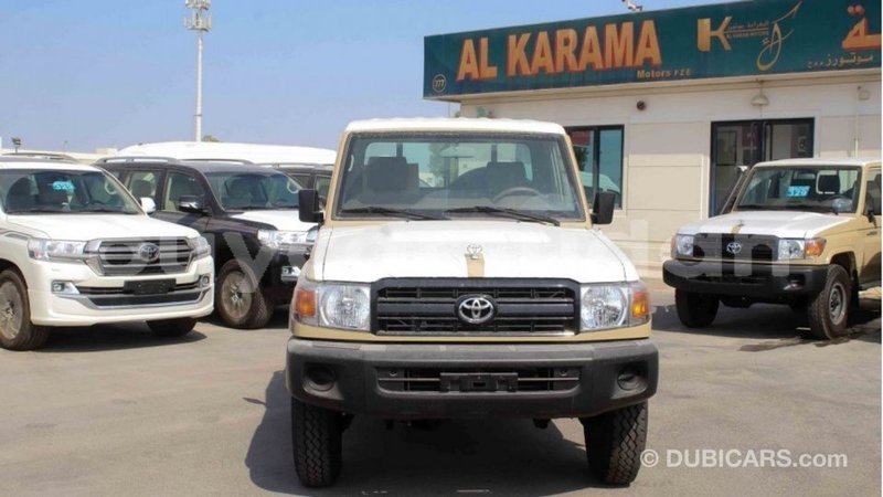 Big with watermark toyota land cruiser al jazirah state import dubai 2608