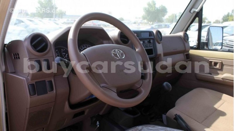 Big with watermark toyota land cruiser al jazirah state import dubai 2608