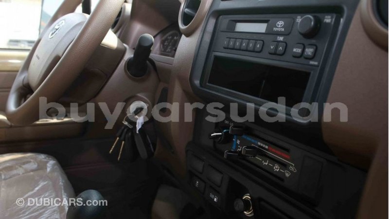Big with watermark toyota land cruiser al jazirah state import dubai 2608