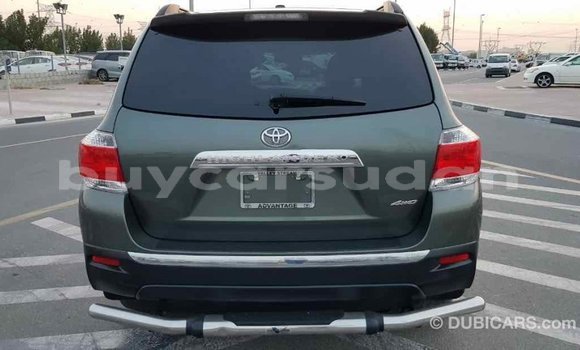 Buy Import Toyota Highlander Green Car in Import - Dubai in Al Jazirah State Buy Import Toyota Highlander Green Car in Import - Dubai in Al Jazirah State