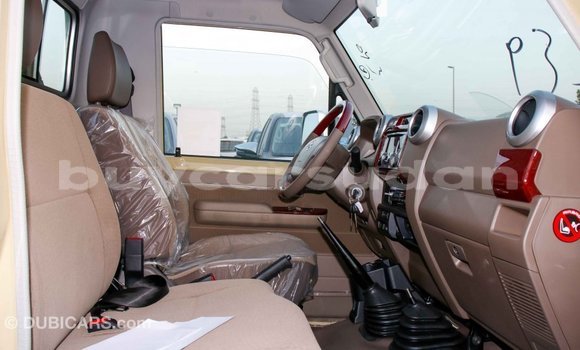 Buy Import Toyota Land Cruiser Beige Car in Import - Dubai in Al Jazirah State Buy Import Toyota Land Cruiser Beige Car in Import - Dubai in Al Jazirah State