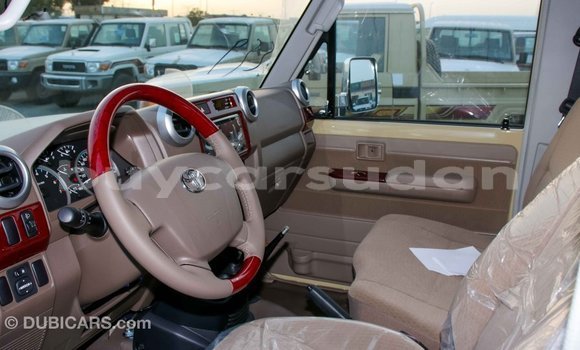 Buy Import Toyota Land Cruiser Beige Car in Import - Dubai in Al Jazirah State Buy Import Toyota Land Cruiser Beige Car in Import - Dubai in Al Jazirah State