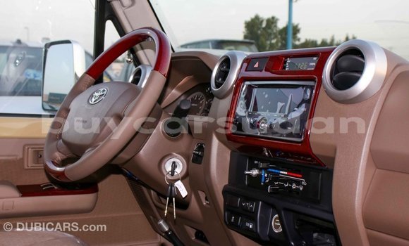 Buy Import Toyota Land Cruiser Beige Car in Import - Dubai in Al Jazirah State Buy Import Toyota Land Cruiser Beige Car in Import - Dubai in Al Jazirah State