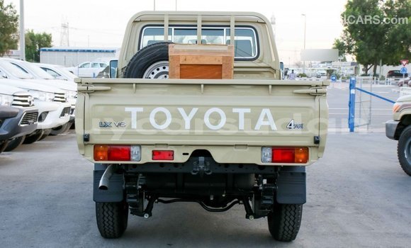 Buy Import Toyota Land Cruiser Beige Car in Import - Dubai in Al Jazirah State Buy Import Toyota Land Cruiser Beige Car in Import - Dubai in Al Jazirah State