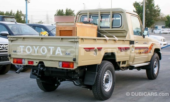 Buy Import Toyota Land Cruiser Beige Car in Import - Dubai in Al Jazirah State Buy Import Toyota Land Cruiser Beige Car in Import - Dubai in Al Jazirah State
