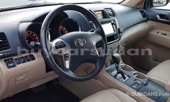 Buy Import Toyota Highlander Green Car in Import - Dubai in Al Jazirah State Buy Import Toyota Highlander Green Car in Import - Dubai in Al Jazirah State