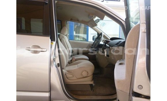 Buy Import Toyota Voxy Other Car in Import - Dubai in Al Jazirah State Buy Import Toyota Voxy Other Car in Import - Dubai in Al Jazirah State