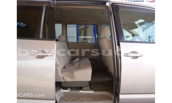 Buy Import Toyota Voxy Other Car in Import - Dubai in Al Jazirah State Buy Import Toyota Voxy Other Car in Import - Dubai in Al Jazirah State