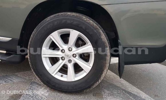 Buy Import Toyota Highlander Green Car in Import - Dubai in Al Jazirah State Buy Import Toyota Highlander Green Car in Import - Dubai in Al Jazirah State