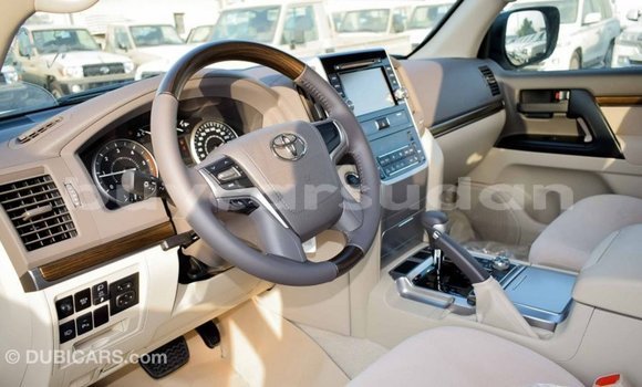 Buy Import Toyota Land Cruiser White Car in Import - Dubai in Al Jazirah State Buy Import Toyota Land Cruiser White Car in Import - Dubai in Al Jazirah State
