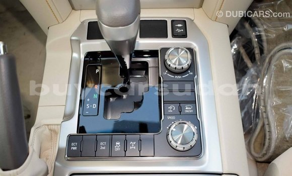 Buy Import Toyota Land Cruiser White Car in Import - Dubai in Al Jazirah State Buy Import Toyota Land Cruiser White Car in Import - Dubai in Al Jazirah State