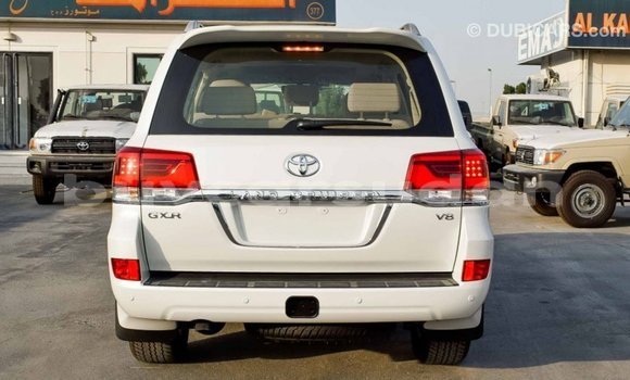 Buy Import Toyota Land Cruiser White Car in Import - Dubai in Al Jazirah State Buy Import Toyota Land Cruiser White Car in Import - Dubai in Al Jazirah State