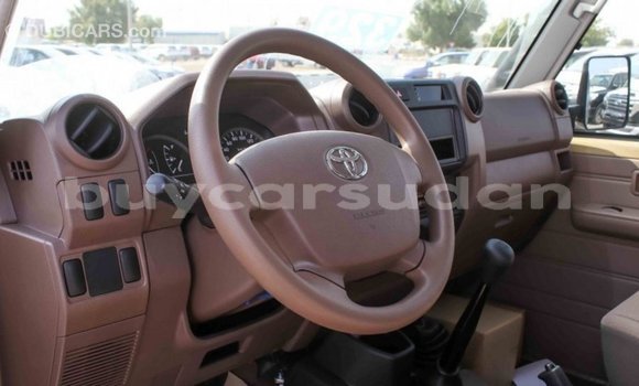 Buy Import Toyota Land Cruiser Beige Car in Import - Dubai in Al Jazirah State Buy Import Toyota Land Cruiser Beige Car in Import - Dubai in Al Jazirah State