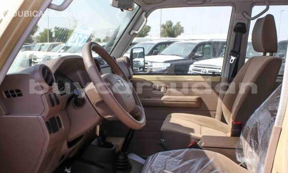 Buy Import Toyota Land Cruiser Beige Car in Import - Dubai in Al Jazirah State Buy Import Toyota Land Cruiser Beige Car in Import - Dubai in Al Jazirah State
