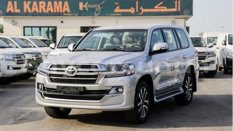 Big with watermark toyota land cruiser al jazirah state import dubai 2621