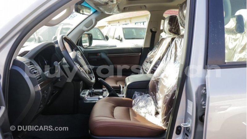 Big with watermark toyota land cruiser al jazirah state import dubai 2621