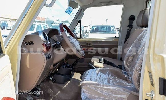 Buy Import Toyota Land Cruiser Beige Car in Import - Dubai in Al Jazirah State Buy Import Toyota Land Cruiser Beige Car in Import - Dubai in Al Jazirah State