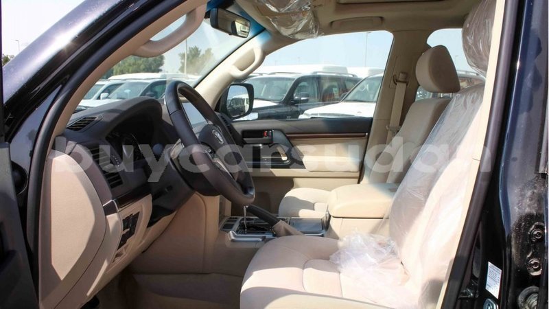 Big with watermark toyota land cruiser al jazirah state import dubai 2624