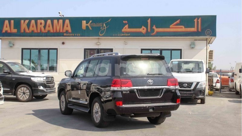 Big with watermark toyota land cruiser al jazirah state import dubai 2624