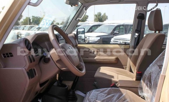 Buy Import Toyota Land Cruiser Beige Car in Import - Dubai in Al Jazirah State Buy Import Toyota Land Cruiser Beige Car in Import - Dubai in Al Jazirah State