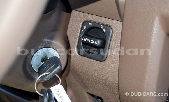 Buy Import Toyota Land Cruiser Beige Car in Import - Dubai in Al Jazirah State Buy Import Toyota Land Cruiser Beige Car in Import - Dubai in Al Jazirah State