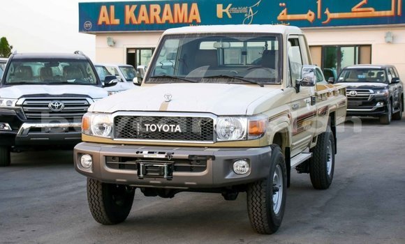 Buy Import Toyota Land Cruiser Beige Car in Import - Dubai in Al Jazirah State Buy Import Toyota Land Cruiser Beige Car in Import - Dubai in Al Jazirah State