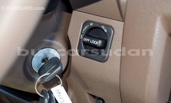 Buy Import Toyota Land Cruiser Beige Car in Import - Dubai in Al Jazirah State Buy Import Toyota Land Cruiser Beige Car in Import - Dubai in Al Jazirah State