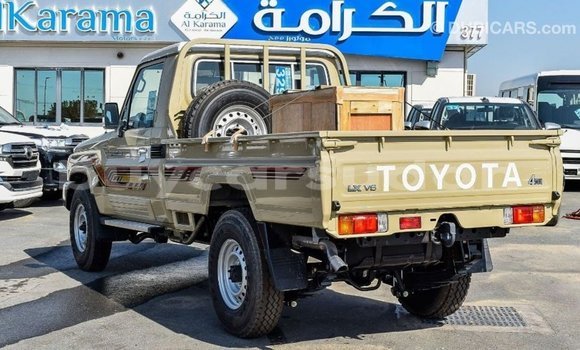 Buy Import Toyota Land Cruiser Beige Car in Import - Dubai in Al Jazirah State Buy Import Toyota Land Cruiser Beige Car in Import - Dubai in Al Jazirah State