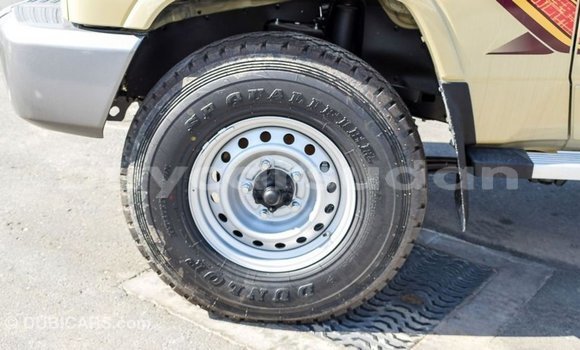 Buy Import Toyota Land Cruiser Beige Car in Import - Dubai in Al Jazirah State Buy Import Toyota Land Cruiser Beige Car in Import - Dubai in Al Jazirah State