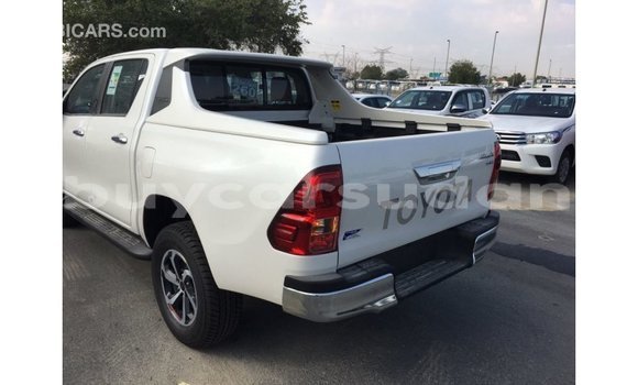 Buy Import Toyota Hilux White Car in Import - Dubai in Al Jazirah State Buy Import Toyota Hilux White Car in Import - Dubai in Al Jazirah State