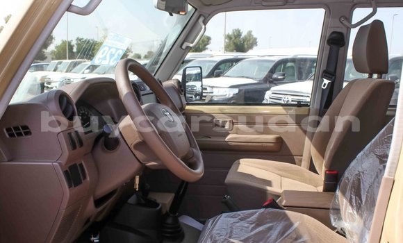 Buy Import Toyota Land Cruiser Beige Car in Import - Dubai in Al Jazirah State Buy Import Toyota Land Cruiser Beige Car in Import - Dubai in Al Jazirah State