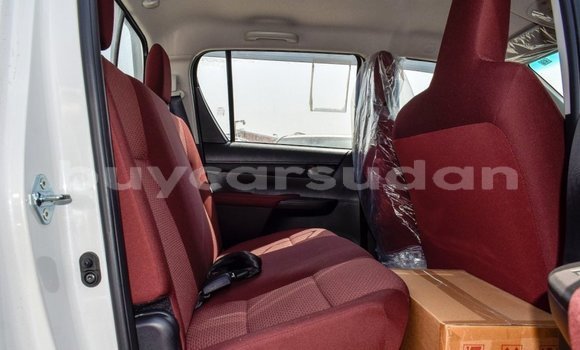 Buy Import Toyota Hilux White Car in Import - Dubai in Al Jazirah State Buy Import Toyota Hilux White Car in Import - Dubai in Al Jazirah State