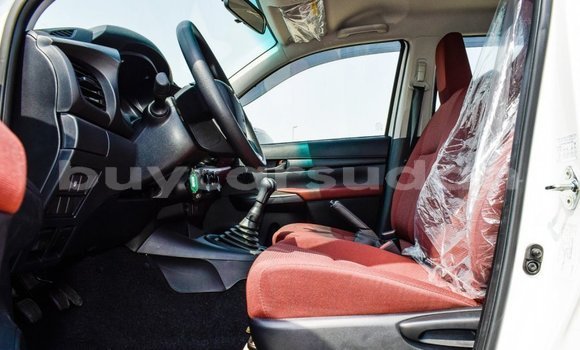 Buy Import Toyota Hilux White Car in Import - Dubai in Al Jazirah State Buy Import Toyota Hilux White Car in Import - Dubai in Al Jazirah State