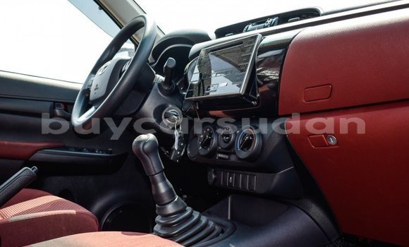 Buy Import Toyota Hilux White Car in Import - Dubai in Al Jazirah State Buy Import Toyota Hilux White Car in Import - Dubai in Al Jazirah State