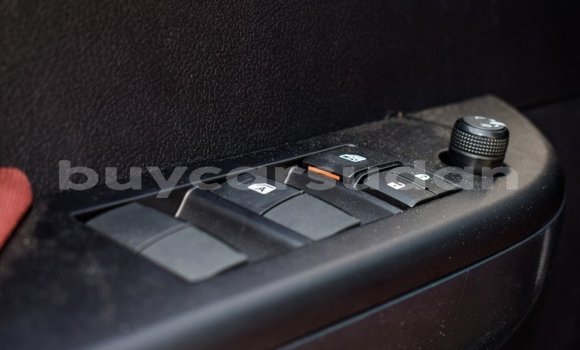 Buy Import Toyota Hilux White Car in Import - Dubai in Al Jazirah State Buy Import Toyota Hilux White Car in Import - Dubai in Al Jazirah State