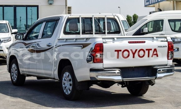 Buy Import Toyota Hilux White Car in Import - Dubai in Al Jazirah State Buy Import Toyota Hilux White Car in Import - Dubai in Al Jazirah State