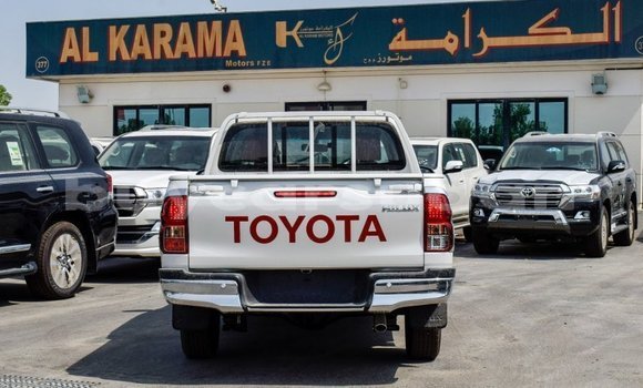 Buy Import Toyota Hilux White Car in Import - Dubai in Al Jazirah State Buy Import Toyota Hilux White Car in Import - Dubai in Al Jazirah State