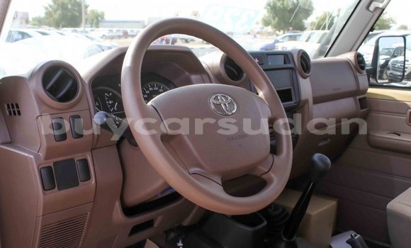 Buy Import Toyota Land Cruiser Beige Car in Import - Dubai in Al Jazirah State Buy Import Toyota Land Cruiser Beige Car in Import - Dubai in Al Jazirah State