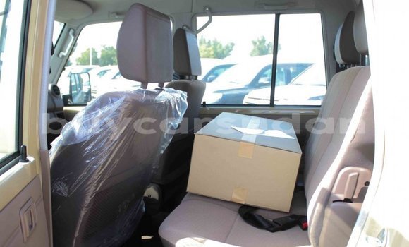 Buy Import Toyota Land Cruiser Beige Car in Import - Dubai in Al Jazirah State Buy Import Toyota Land Cruiser Beige Car in Import - Dubai in Al Jazirah State