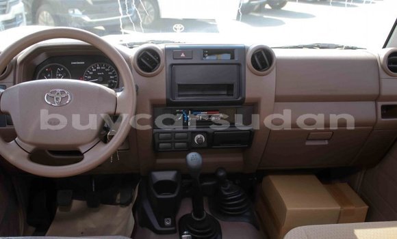 Buy Import Toyota Land Cruiser Beige Car in Import - Dubai in Al Jazirah State Buy Import Toyota Land Cruiser Beige Car in Import - Dubai in Al Jazirah State