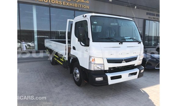Buy Import Mitsubishi Carisma White Car in Import - Dubai in Al Jazirah State Buy Import Mitsubishi Carisma White Car in Import - Dubai in Al Jazirah State