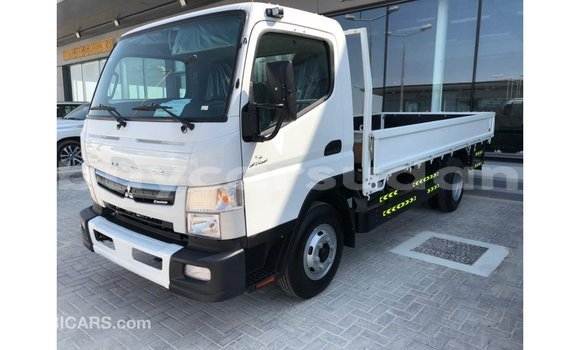 Buy Import Mitsubishi Carisma White Car in Import - Dubai in Al Jazirah State Buy Import Mitsubishi Carisma White Car in Import - Dubai in Al Jazirah State