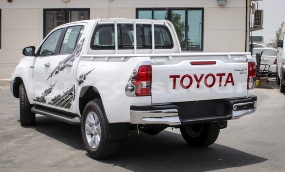 Buy Import Toyota Hilux White Car in Import - Dubai in Al Jazirah State Buy Import Toyota Hilux White Car in Import - Dubai in Al Jazirah State