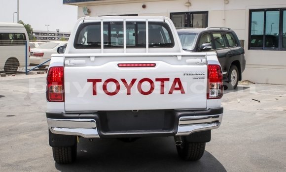 Buy Import Toyota Hilux White Car in Import - Dubai in Al Jazirah State Buy Import Toyota Hilux White Car in Import - Dubai in Al Jazirah State