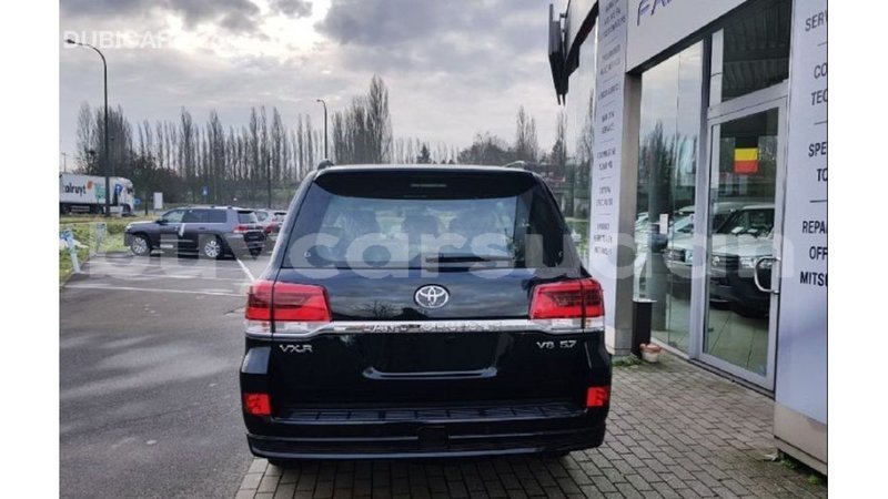 Big with watermark toyota land cruiser al jazirah state import dubai 2656