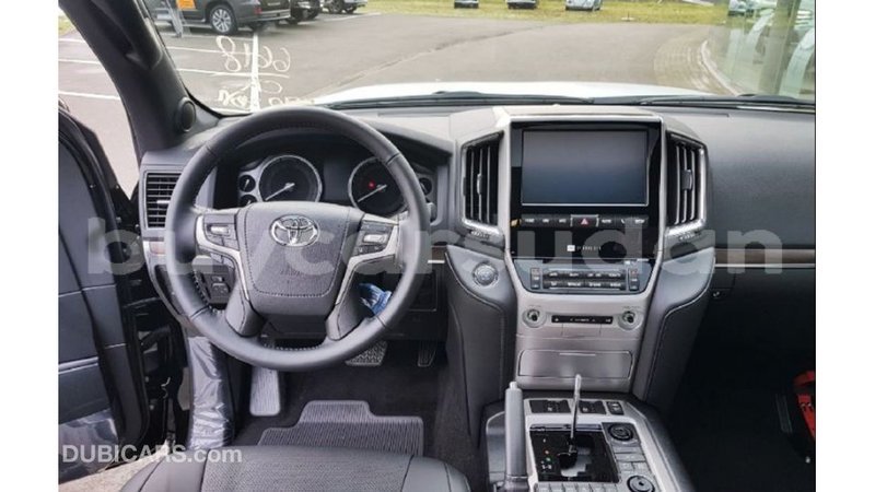 Big with watermark toyota land cruiser al jazirah state import dubai 2656