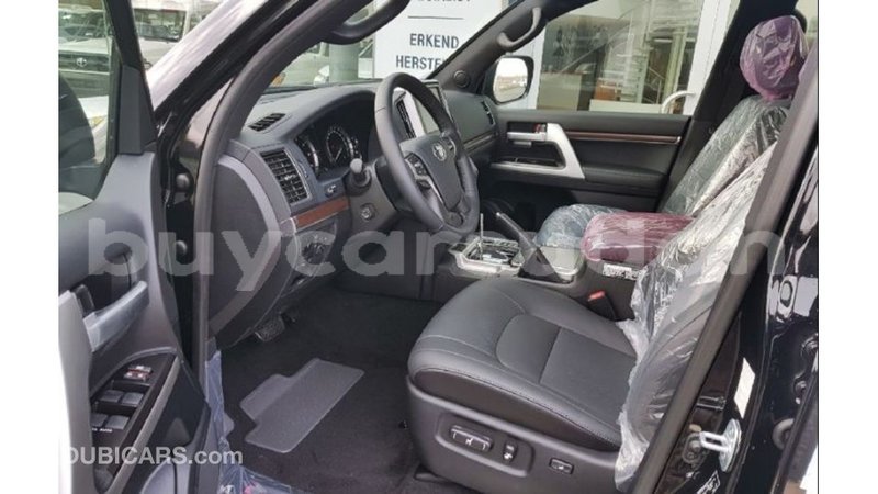 Big with watermark toyota land cruiser al jazirah state import dubai 2656
