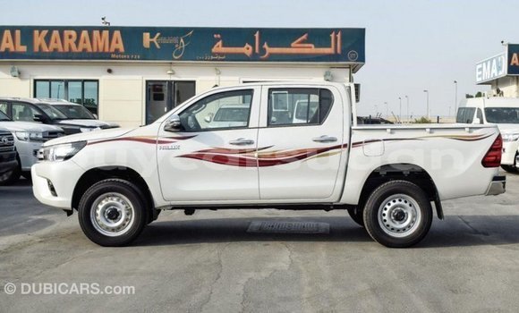 Buy Import Toyota Hilux White Car in Import - Dubai in Al Jazirah State Buy Import Toyota Hilux White Car in Import - Dubai in Al Jazirah State
